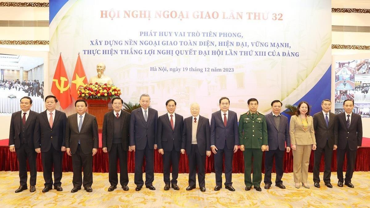 Hội nghị Ngoại giao lần thứ 32 Hội nghị Ngoại giao lần thứ 32